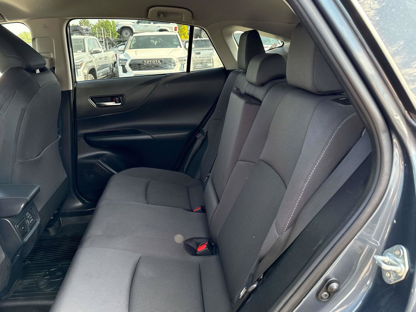 Used 2024 Toyota Venza LE AWD/4WD image 13
