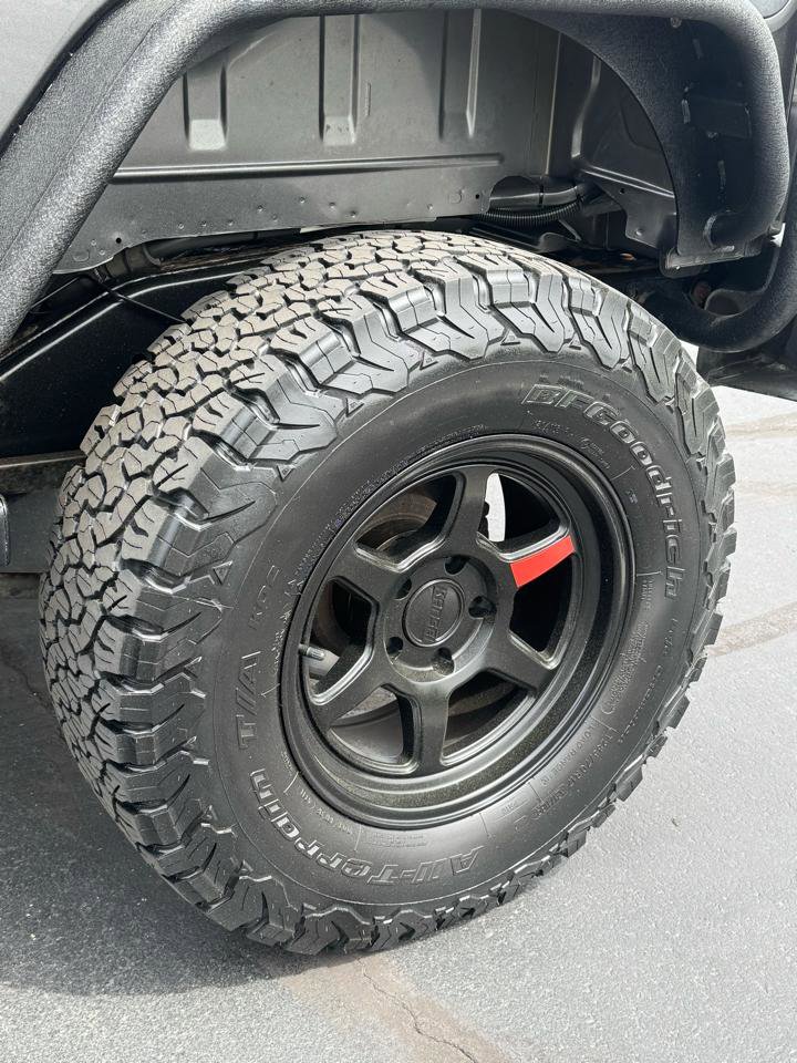 Used 2017 Jeep Wrangler Sport AWD/4WD image 5