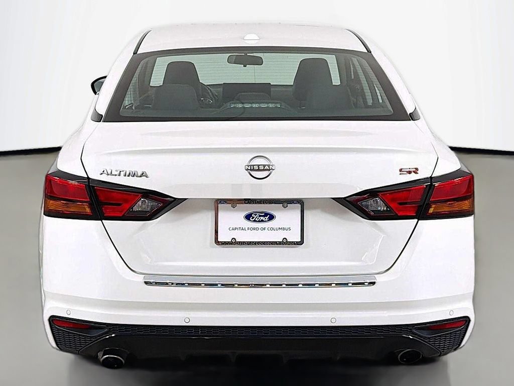 Used 2023 Nissan Altima 2.5 SR w/ SR Premium Package FWD image 14