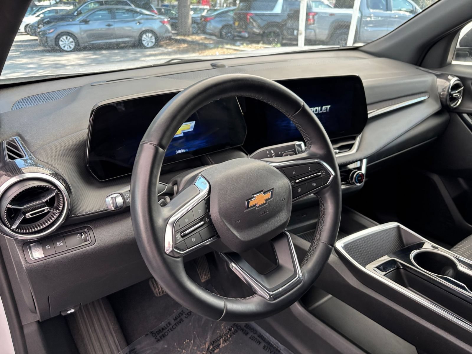 Used 2025 Chevrolet Equinox LT FWD image 33