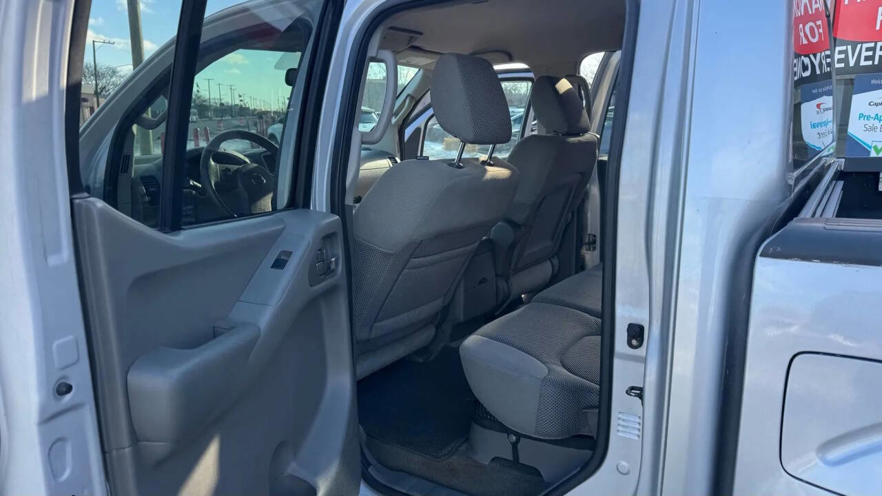 Used 2012 Nissan Frontier SV w/ SV Premium Utility Pkg image 17