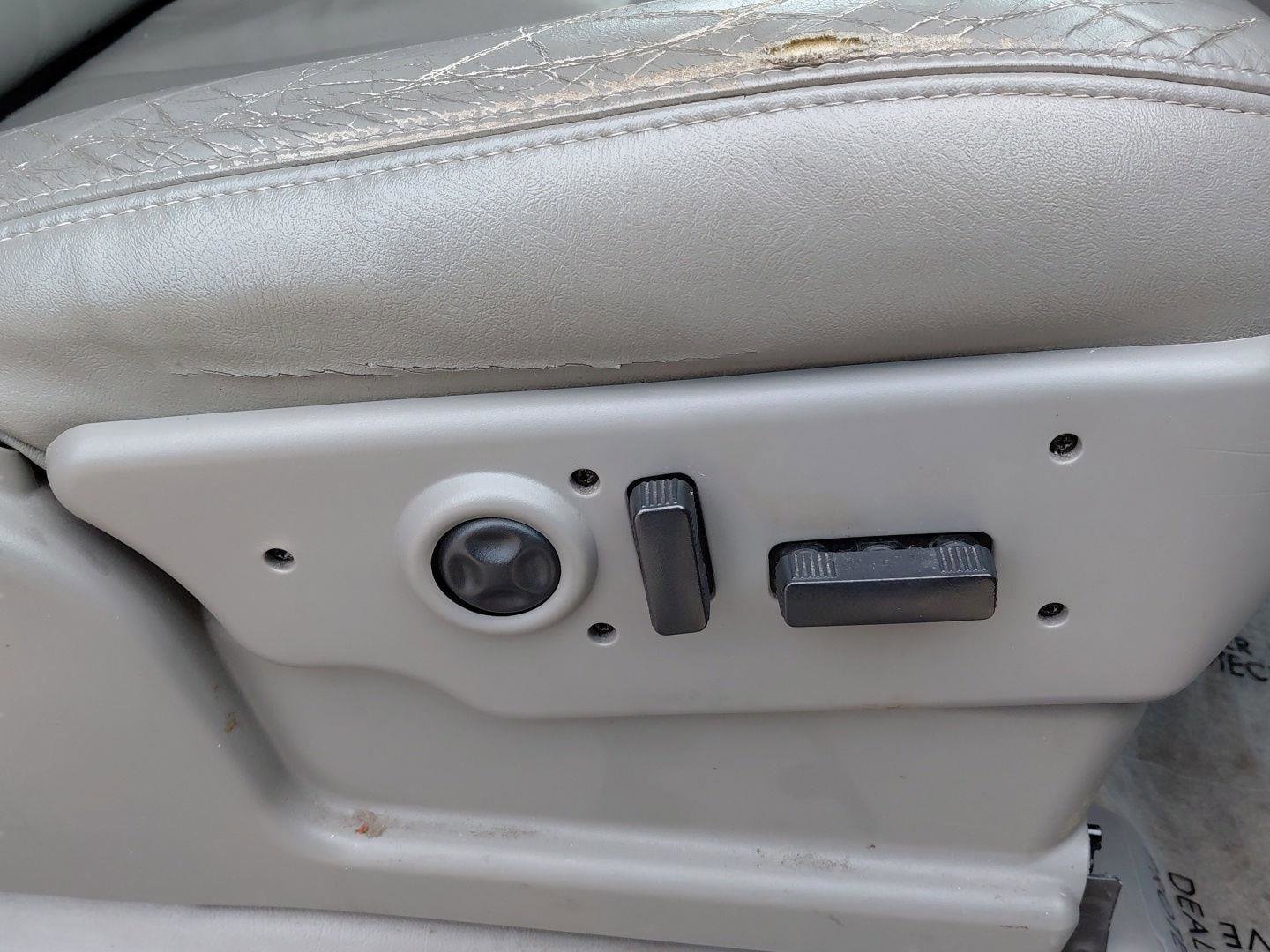 Used 2004 Chevrolet Suburban LT w/ Preferred Equipment Group image 13