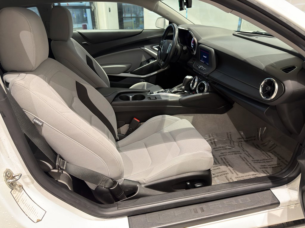 Used 2023 Chevrolet Camaro LT image 17