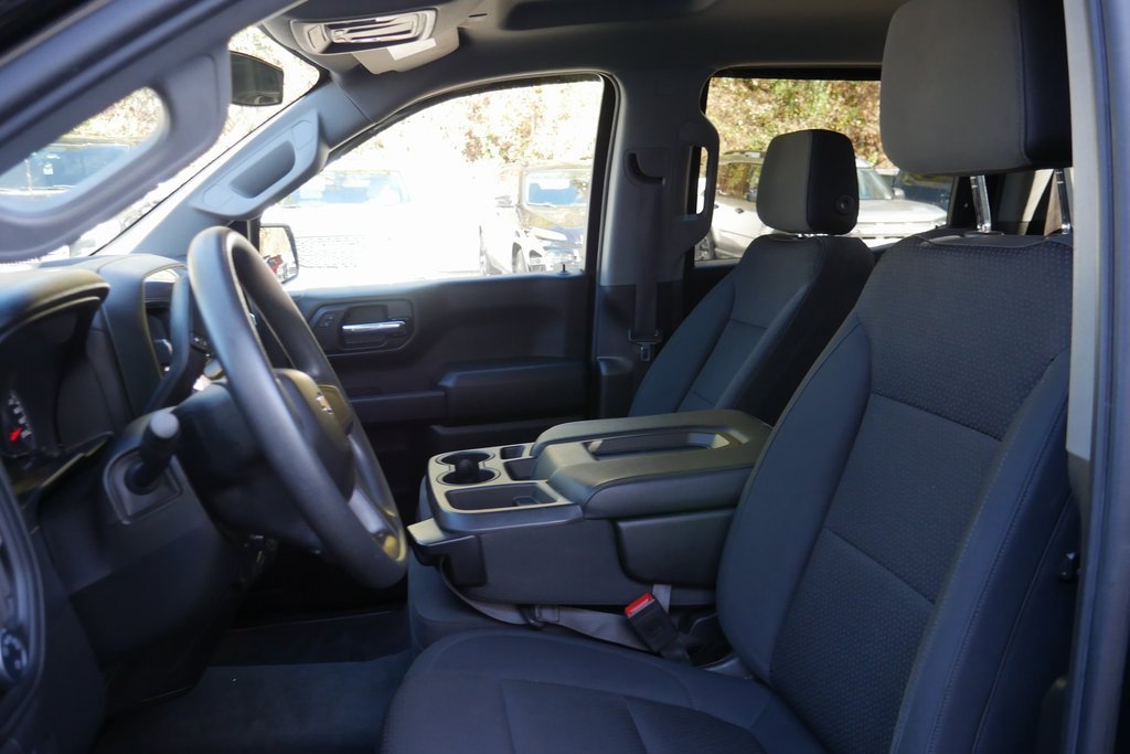 Used 2020 Chevrolet Silverado 1500 Custom w/ Custom Value Package image 9