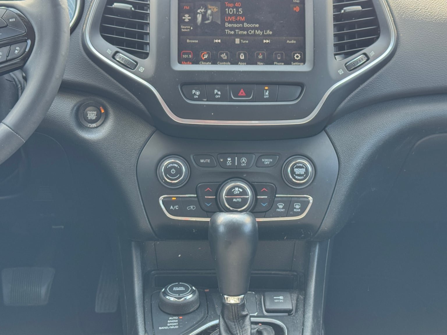 Used 2023 Jeep Cherokee Altitude Lux AWD/4WD image 15