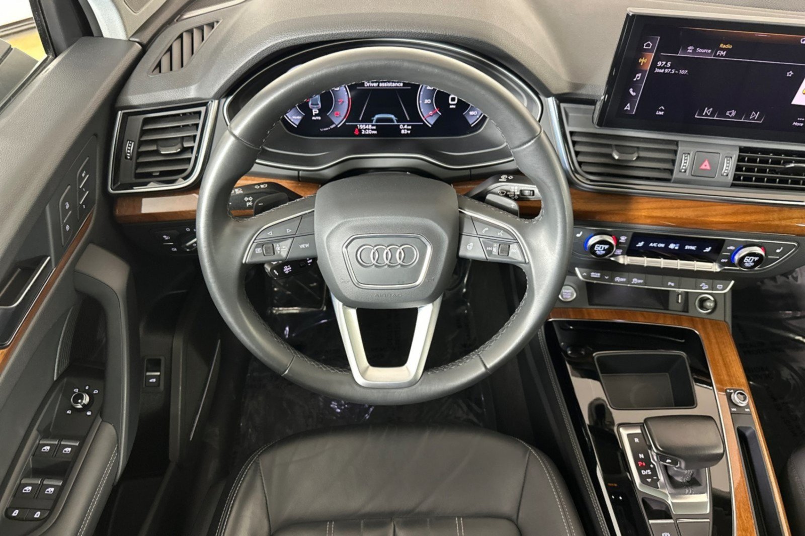 Used 2023 Audi Q5 2.0T Premium Plus w/ Premium Plus Package AWD/4WD image 13