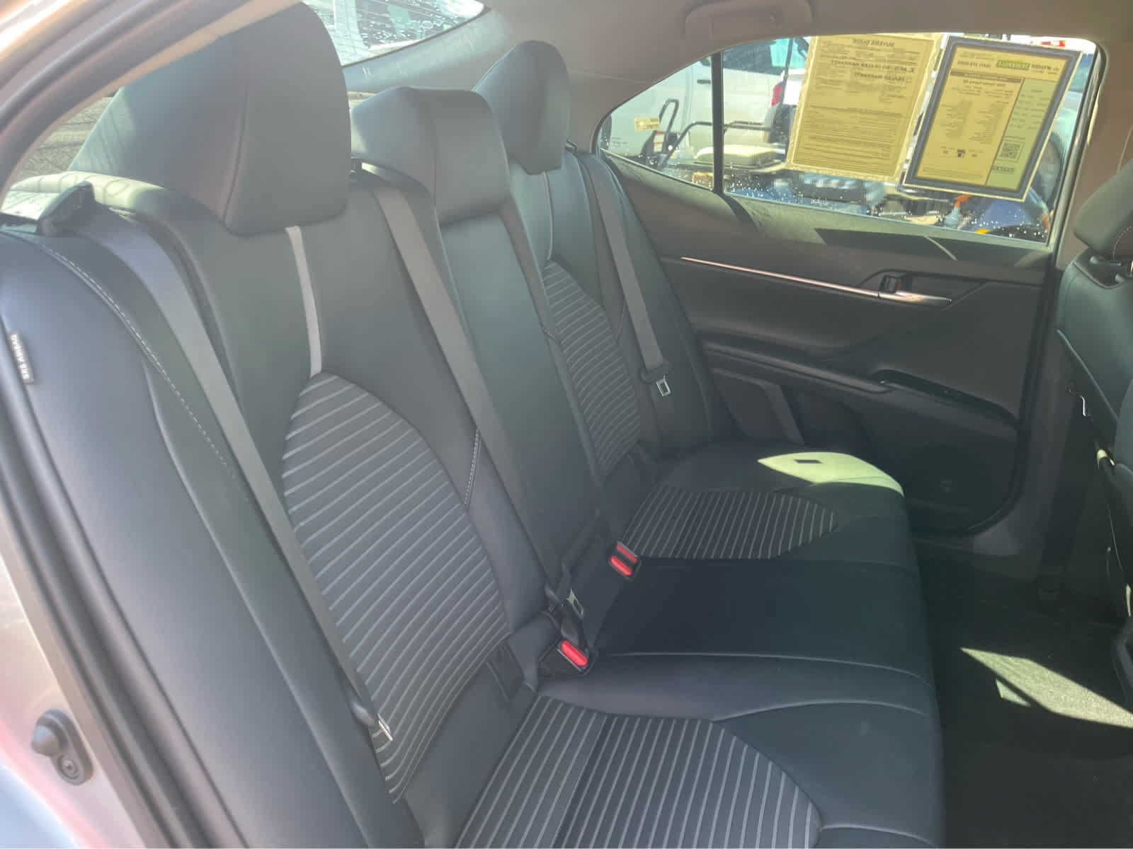 Used 2020 Toyota Camry SE FWD image 22