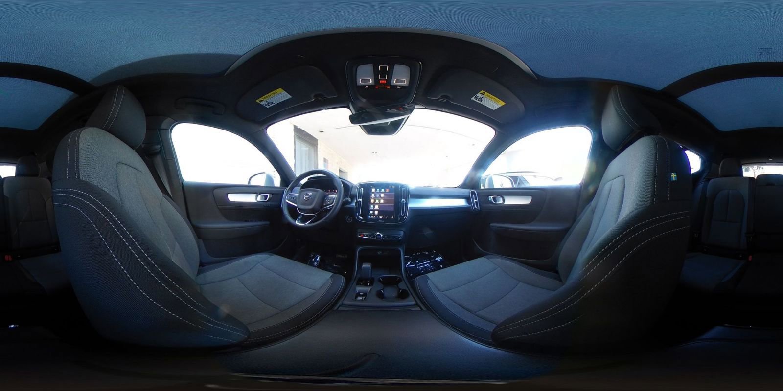 Used 2024 Volvo XC40 B5 Core image 45