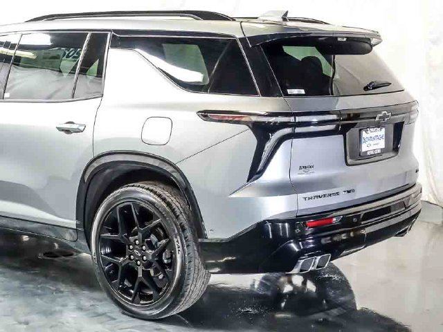 Used 2024 Chevrolet Traverse RS AWD/4WD image 10