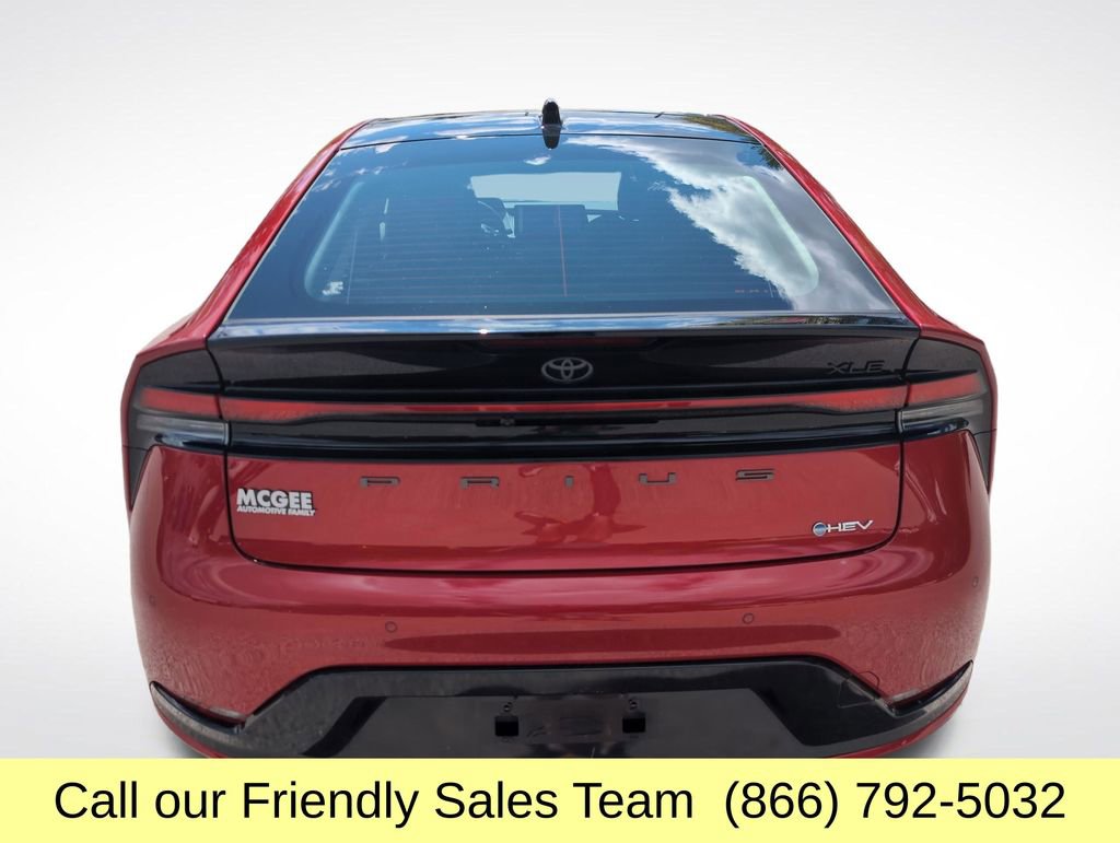 Used 2025 Toyota Prius XLE AWD/4WD image 5