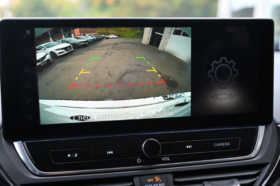 Used 2023 Nissan Altima 2.5 SR w/ SR Premium Package image 25