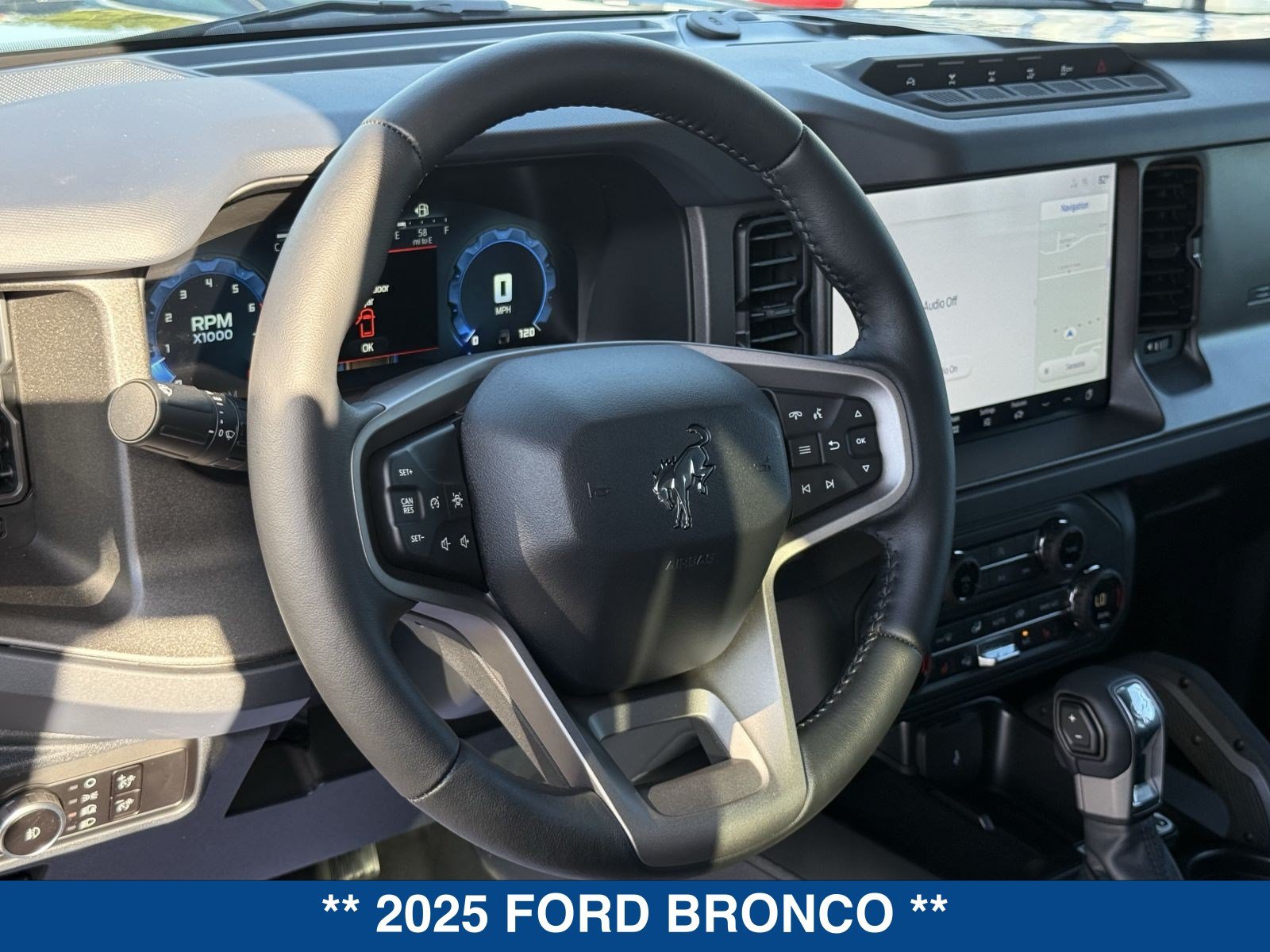 Used 2025 Ford Bronco Badlands AWD/4WD image 37