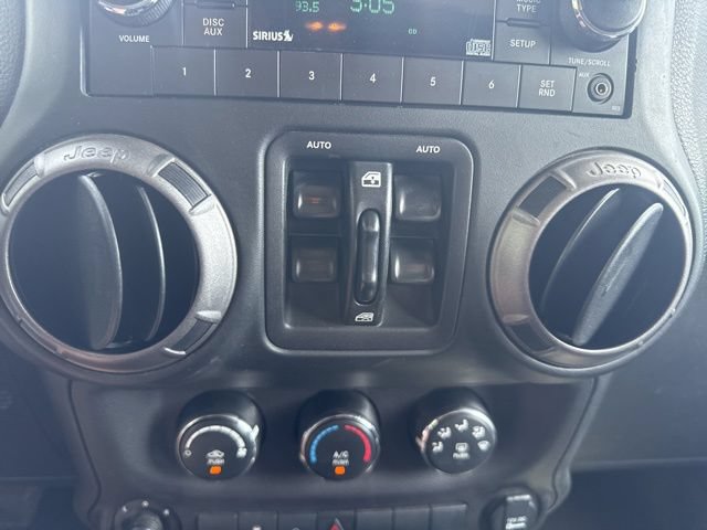 Used 2018 Jeep Wrangler Unlimited Sport S AWD/4WD image 16