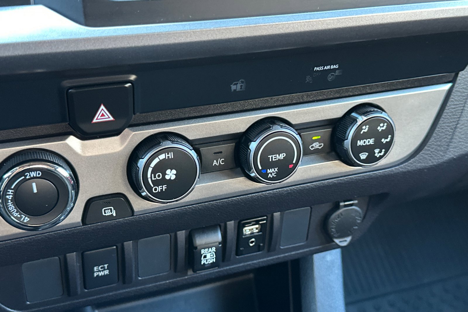 Used 2019 Toyota Tacoma SR5 image 30