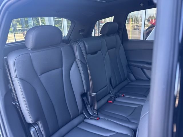 Certified 2025 Audi Q7 3.0T Premium Plus image 10