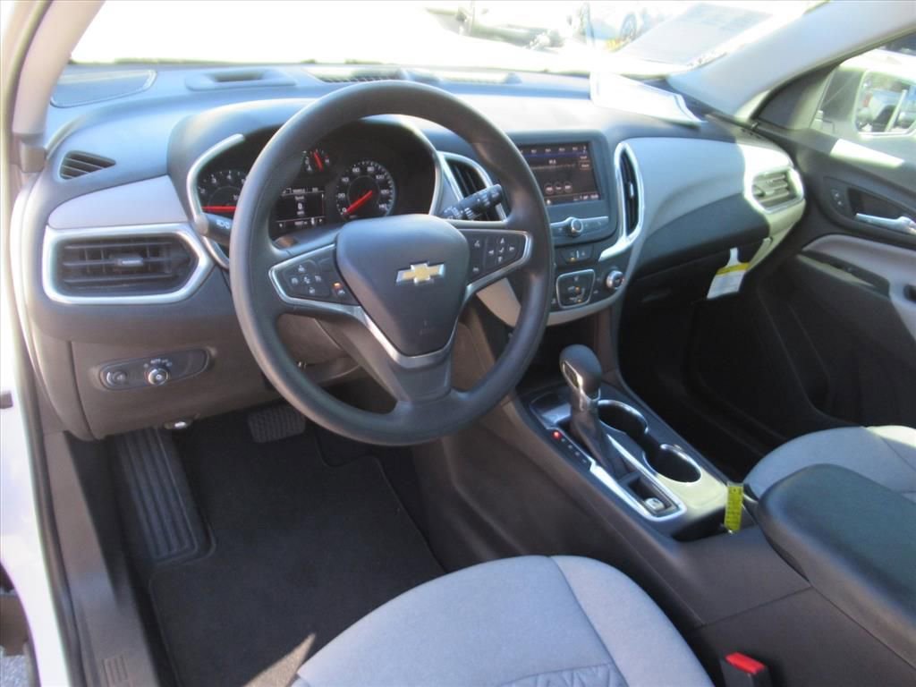 Used 2024 Chevrolet Equinox LS w/ Driver Confidence II Package image 14