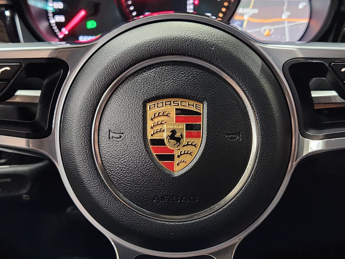 Used 2020 Porsche Macan AWD/4WD image 50