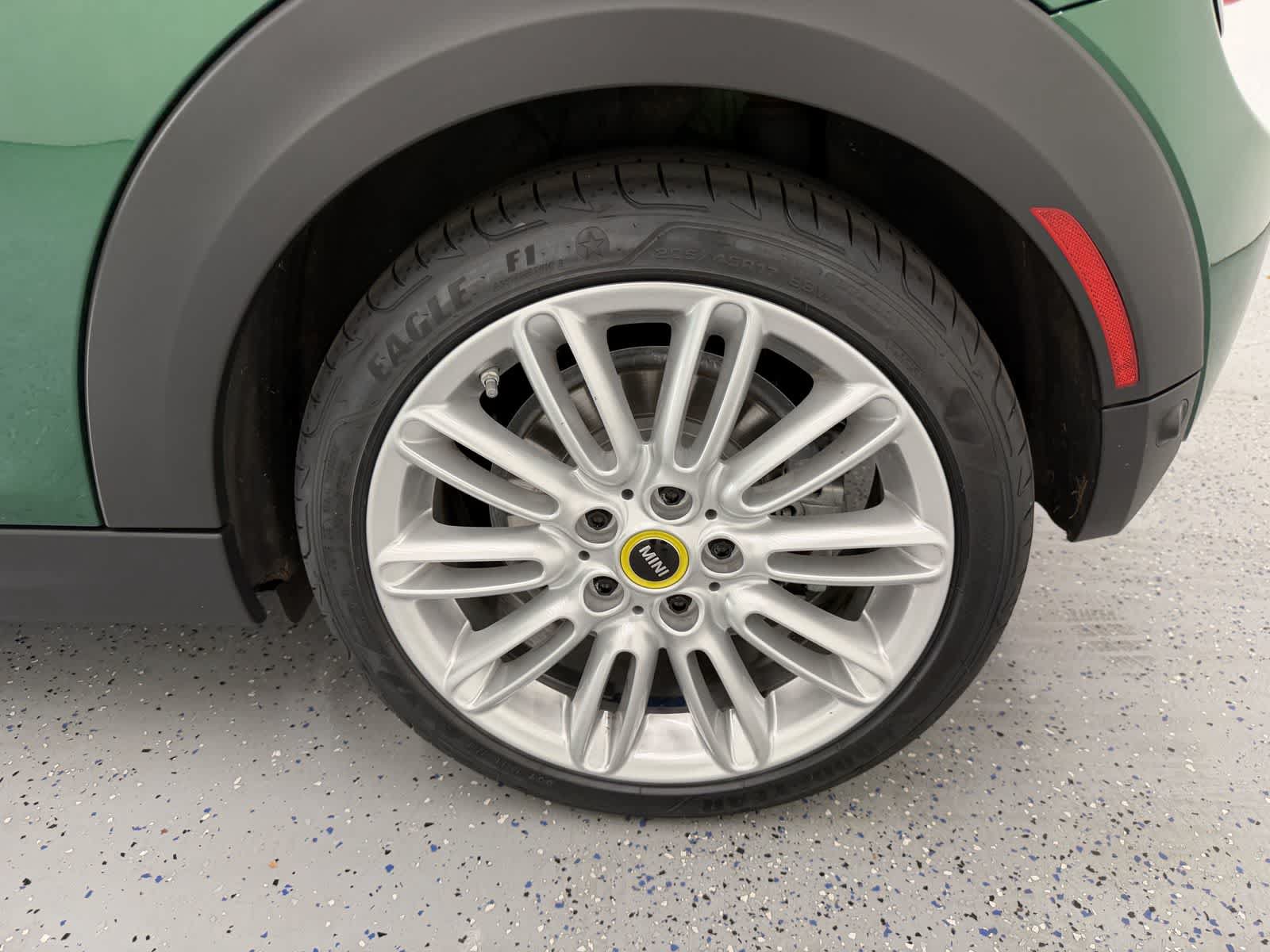 Used 2024 MINI Cooper SE FWD image 25