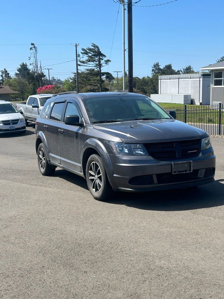 Used 2018 Dodge Journey SE w/ Blacktop Package FWD image 8