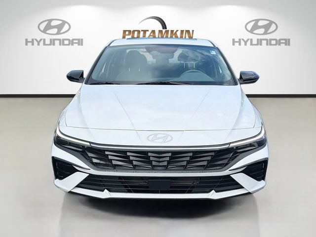 Certified 2026 Hyundai Elantra SEL Sport Premium FWD image 2