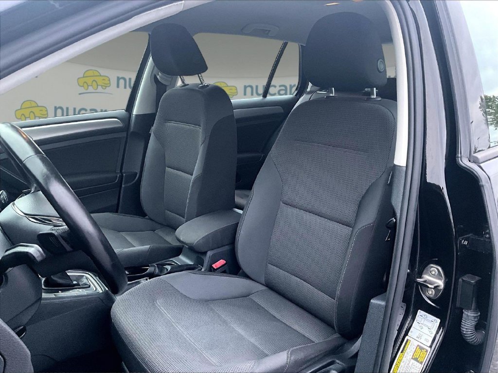 Used 2017 Volkswagen Golf S FWD image 10