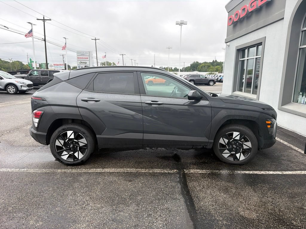 Used 2025 Hyundai Kona SEL AWD/4WD image 5