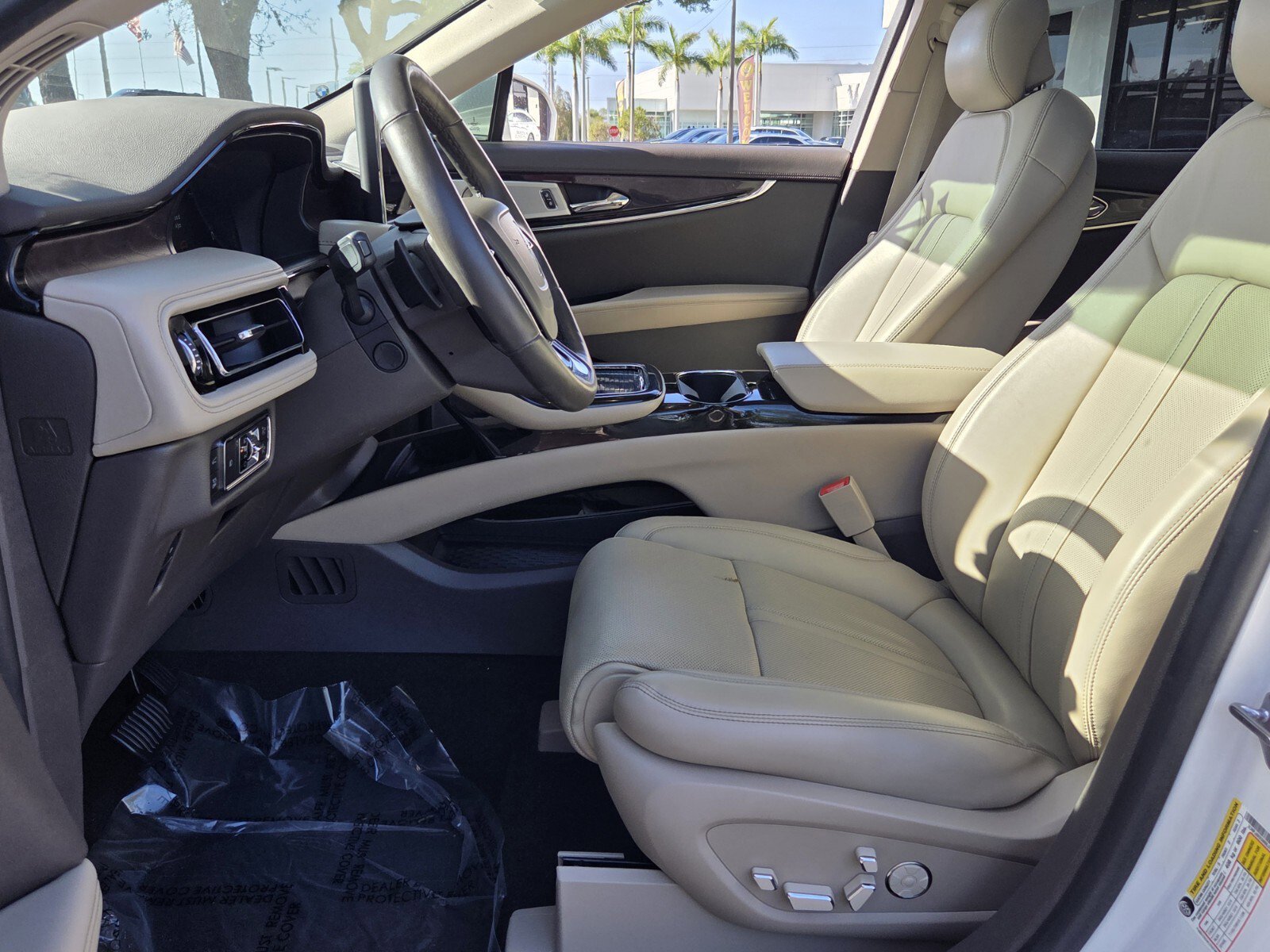 Used 2021 Lincoln Nautilus Reserve w/ Equipment Group 202A image 10