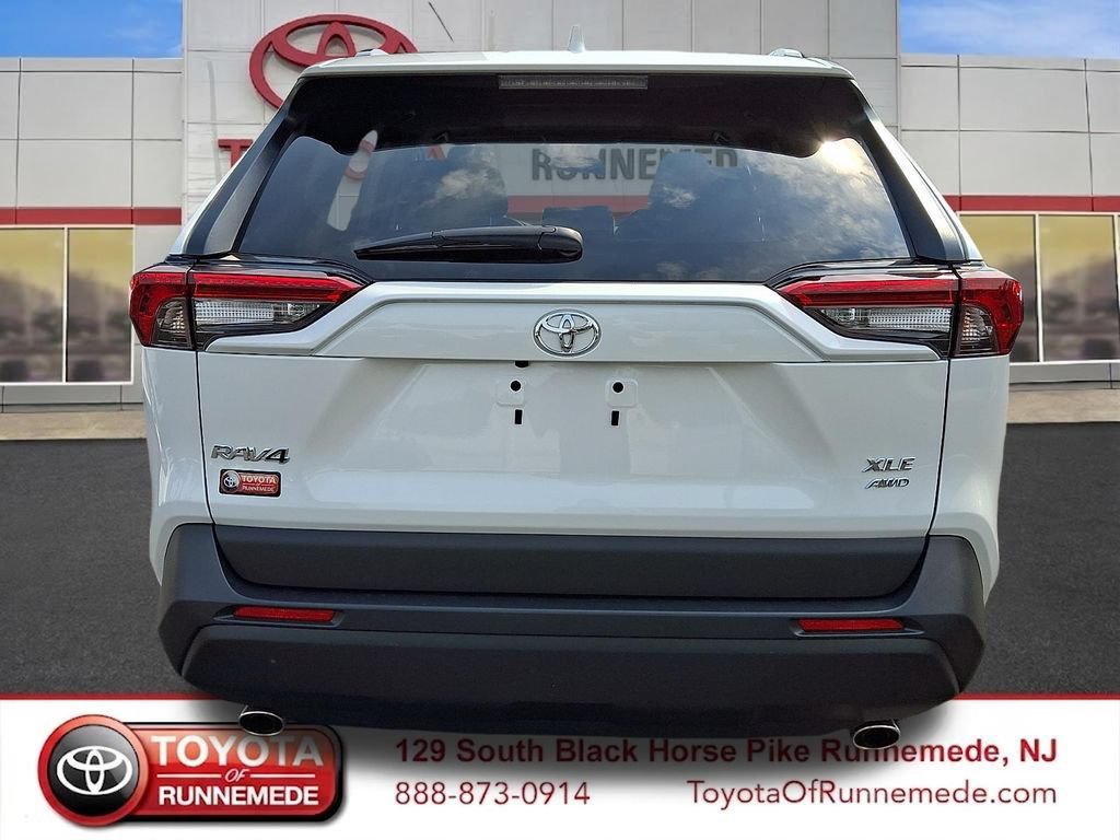 Certified 2025 Toyota RAV4 XLE Premium AWD/4WD image 5