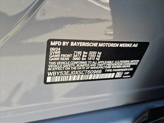 Certified 2025 BMW i7 xDrive60 image 23