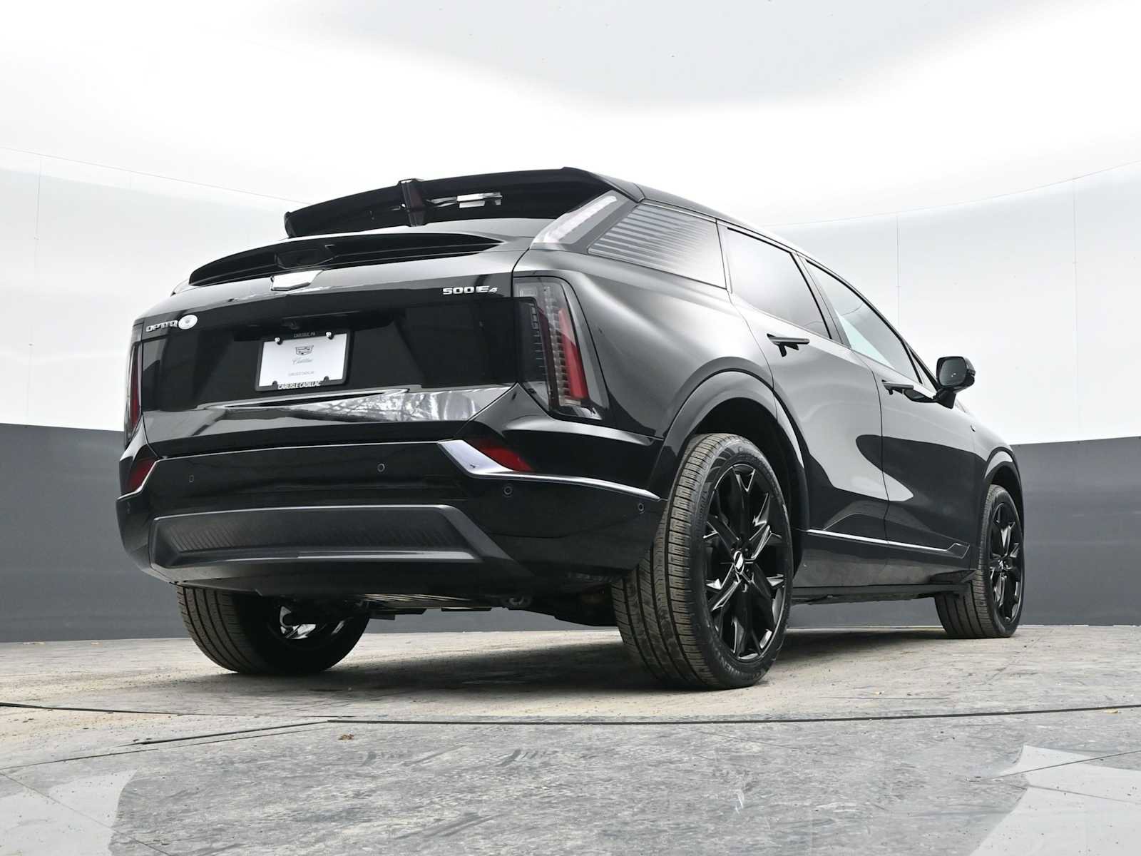 New 2025 Cadillac Optiq Sport 2 w/ LPO, ONYX Package image 39