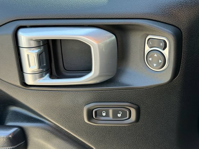 Used 2019 Jeep Wrangler Sport AWD/4WD image 25
