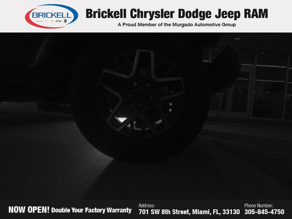 Used 2024 Jeep Wrangler Unlimited Sahara AWD/4WD image 30