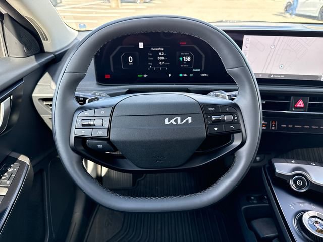 Used 2025 Kia EV6 Light image 23