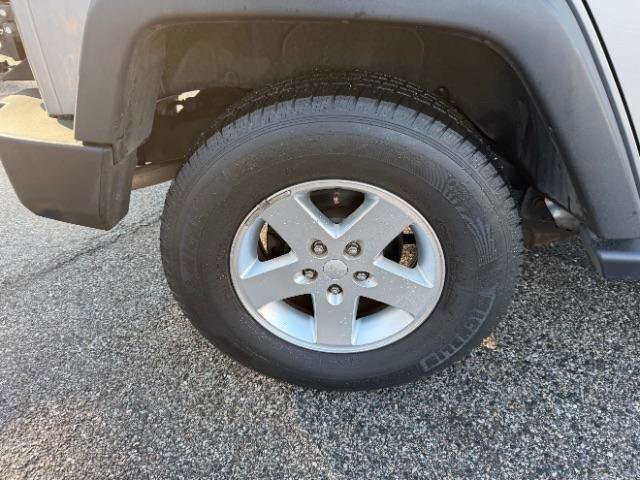 Used 2013 Jeep Wrangler Unlimited Sport image 11