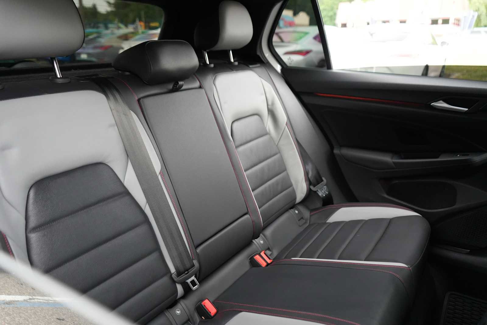 Used 2023 Volkswagen GTI SE FWD image 33