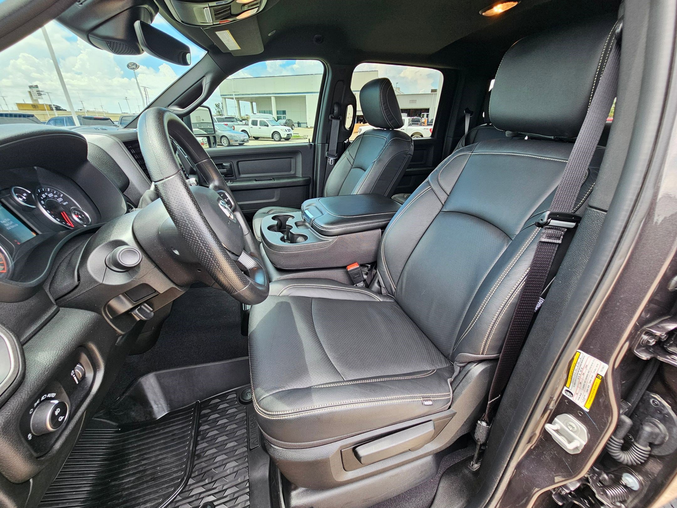 Used 2026 RAM 2500 Tradesman AWD/4WD image 17