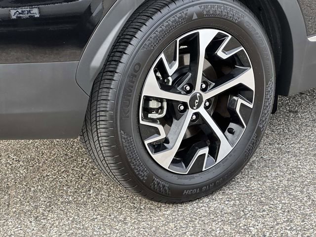 Used 2025 Kia Sportage EX image 30