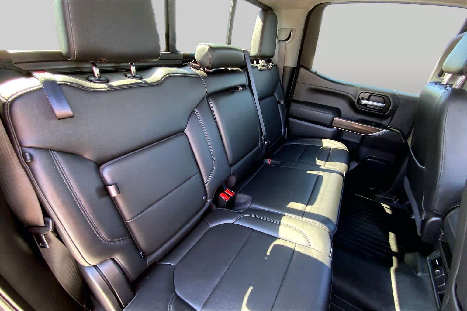 Used 2020 Chevrolet Silverado 1500 LT w/ Texas Edition AWD/4WD image 18