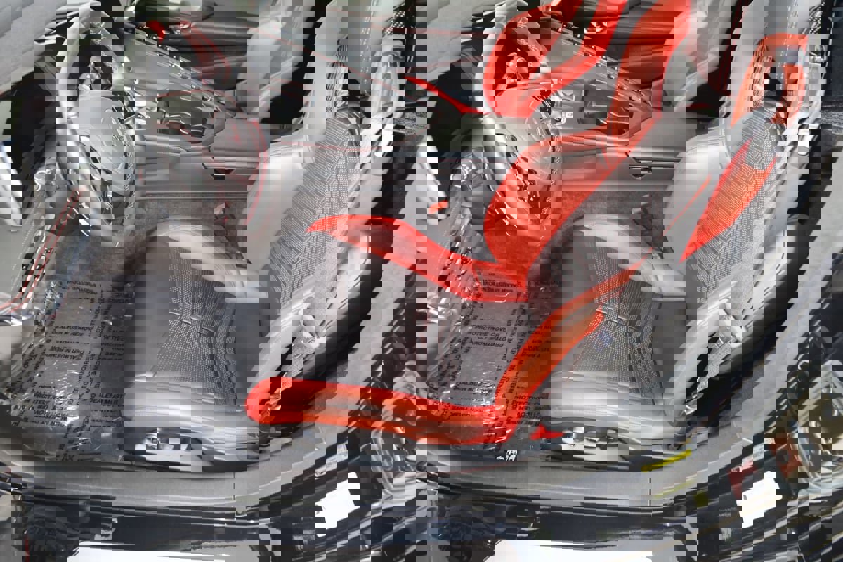 Used 2020 Chevrolet Corvette Stingray Premium Cpe w/ 3LT Preferred Equipment Group image 15