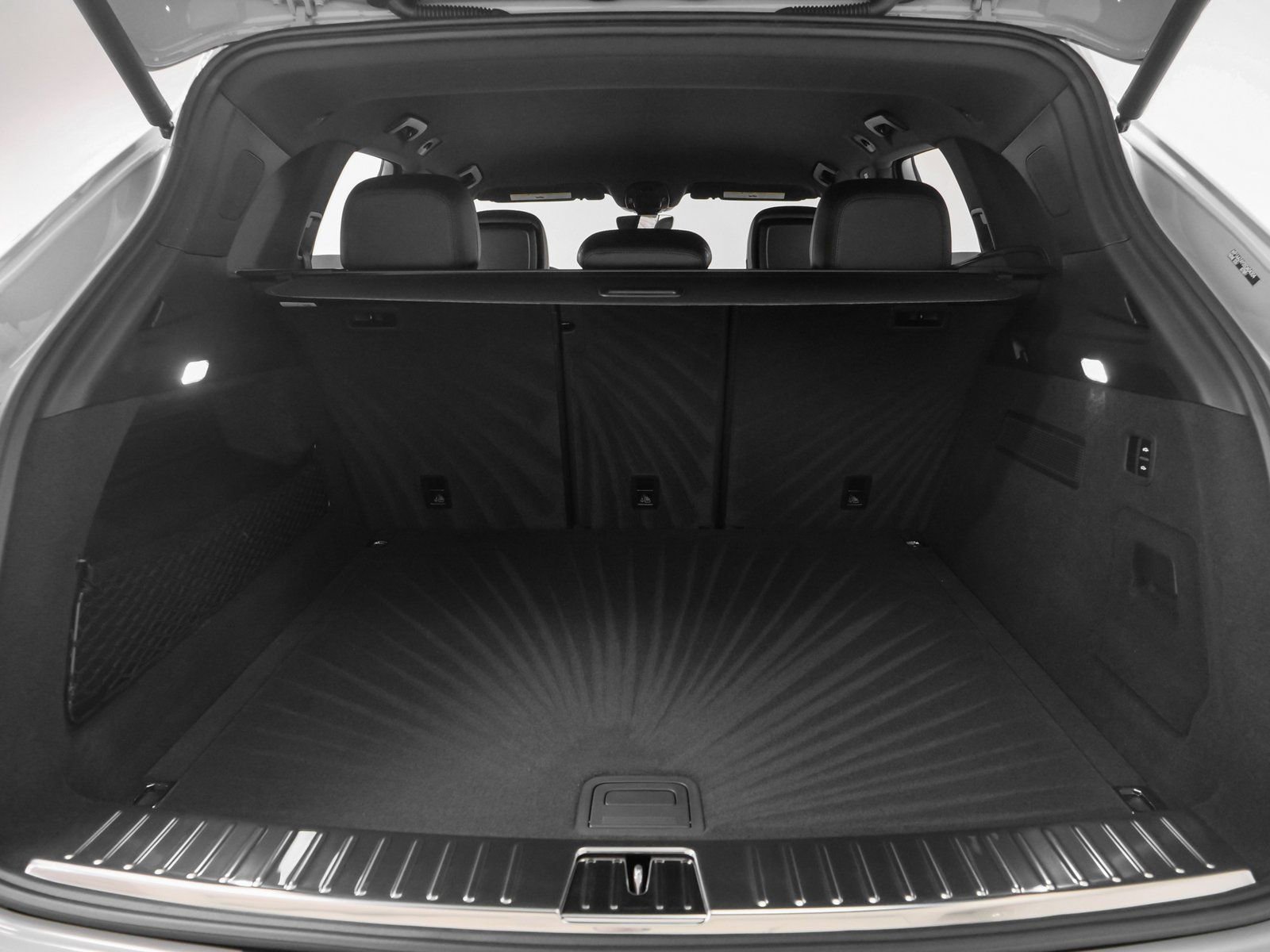 Certified 2025 Porsche Cayenne image 13