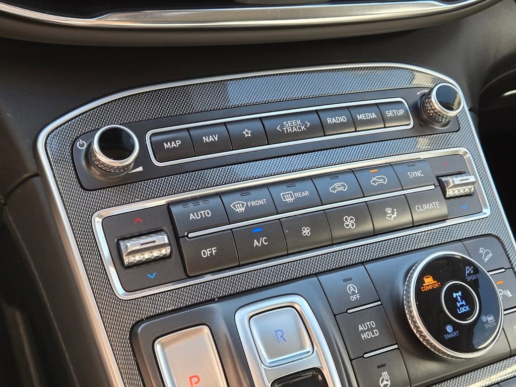 Used 2023 Hyundai Santa Fe Limited image 29