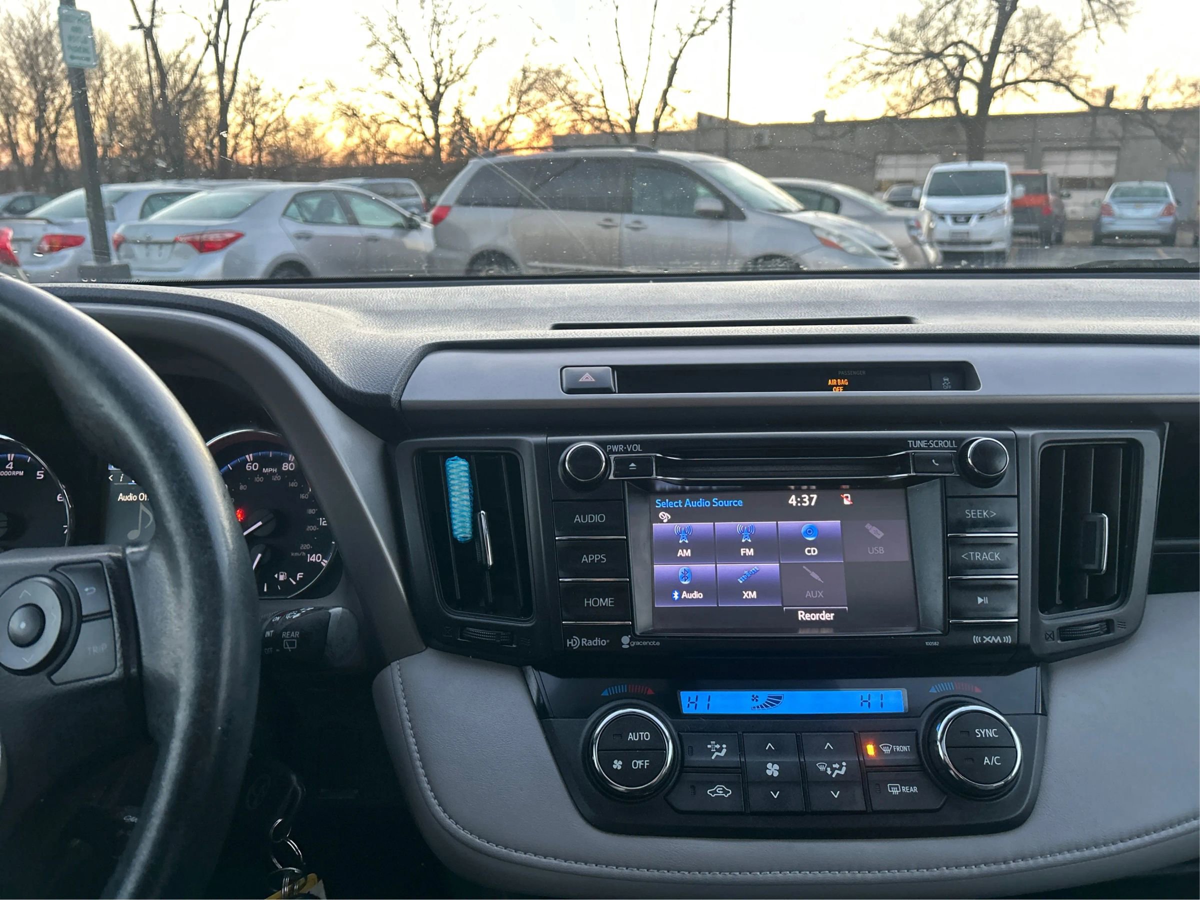 Used 2016 Toyota RAV4 XLE image 27