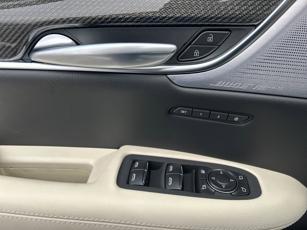 New 2026 Cadillac XT5 Sportv w/ LPO, Floor Liner Package image 12