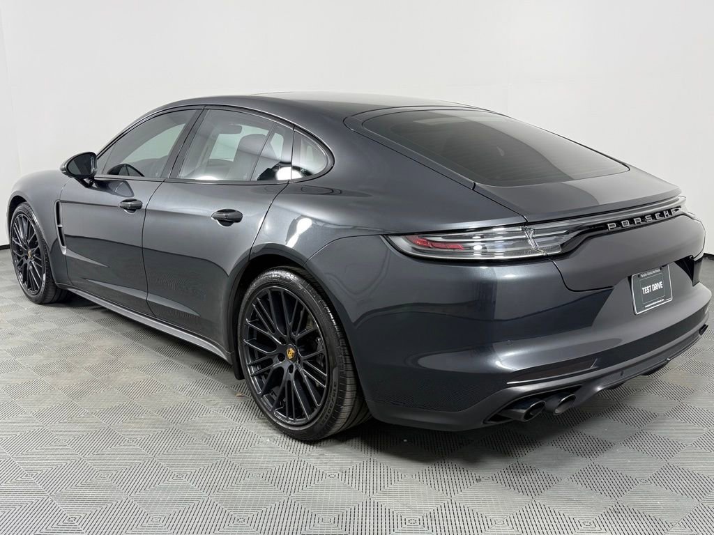 Certified 2022 Porsche Panamera 4 Platinum Edition image 3