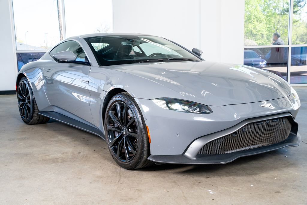 Used 2020 Aston Martin V8 Vantage Coupe image 4