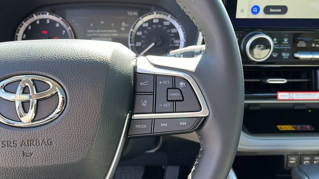 New 2026 Toyota Highlander XLE image 10