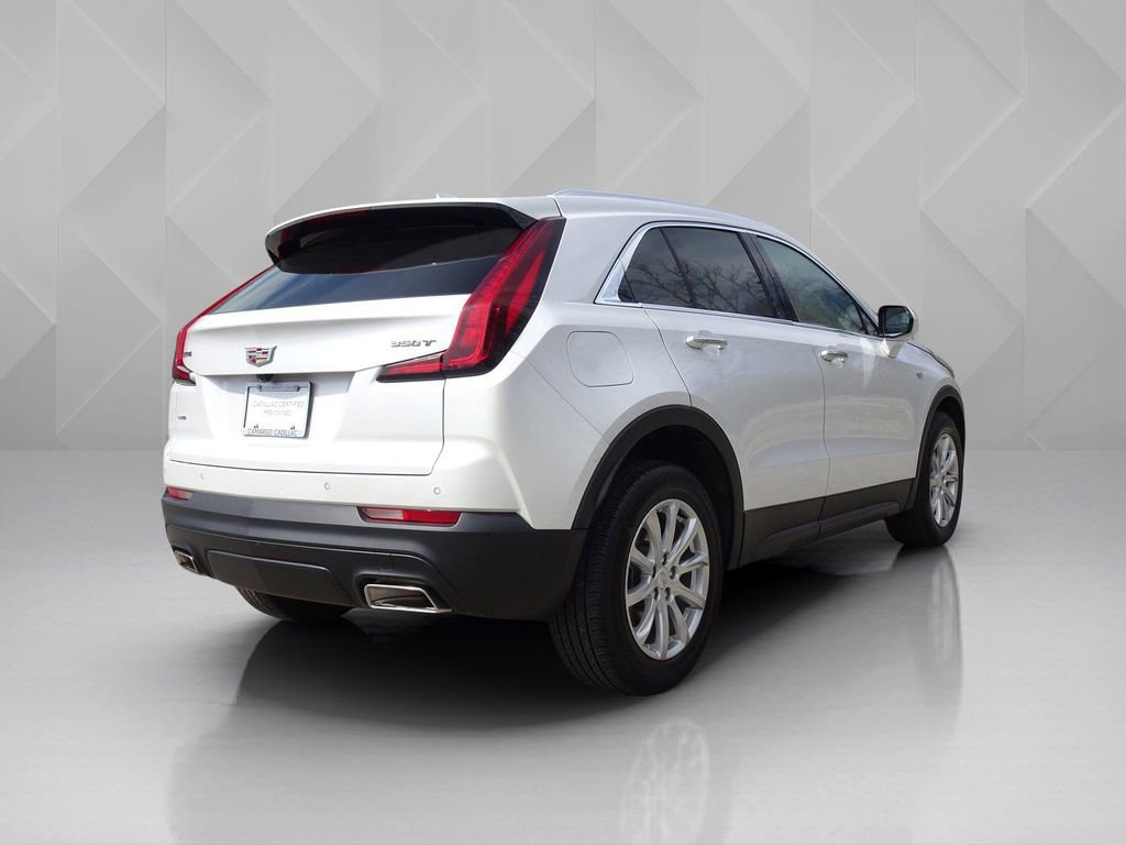 Certified 2023 Cadillac XT4 Luxury w/ Cold Weather Package image 5