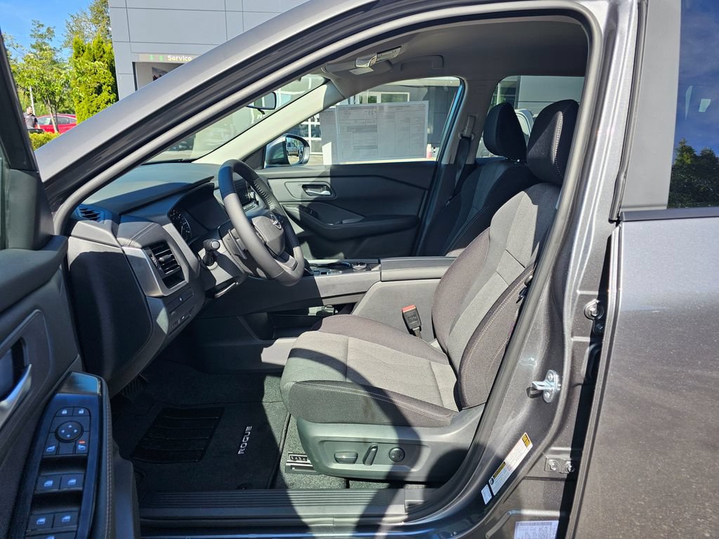 New 2026 Nissan Rogue SV AWD/4WD image 17