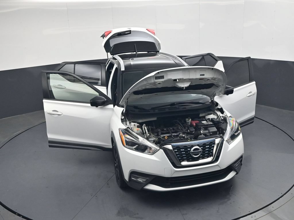 Used 2018 Nissan Kicks SR w/ Premium Package FWD image 40