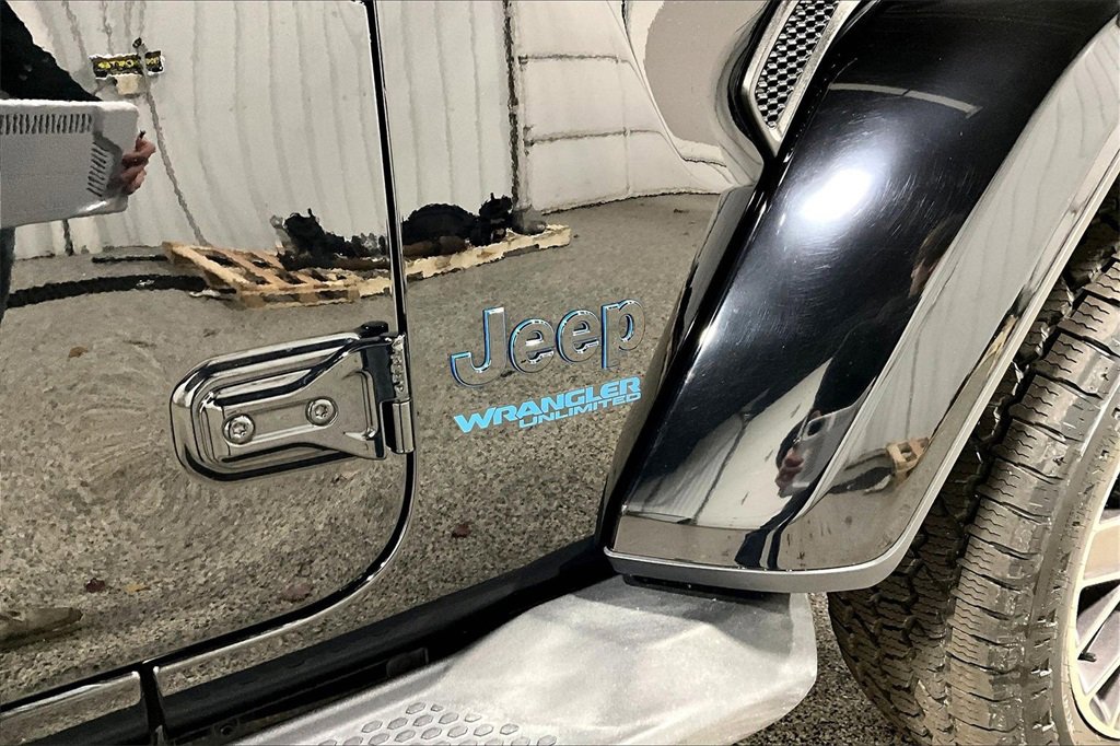 Used 2022 Jeep Wrangler Unlimited Sahara image 23